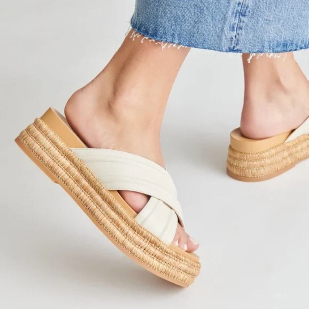Dolce Vita Womens Weslee Sandals Size 10 Ivory Raffia Platform Slip On Slides